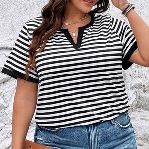 SHEIN Black and White Womens‎ Top Size 2XL